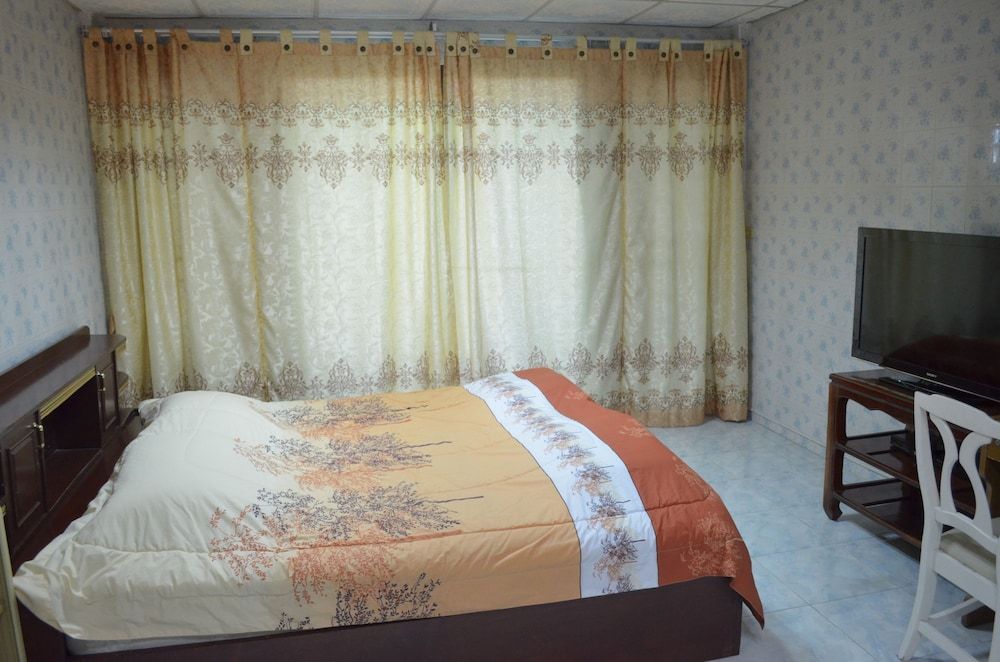 Charan 41 Hostel