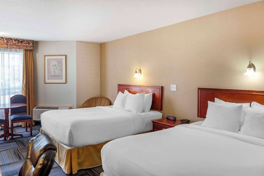 Standard Room, 2 Queen Beds, Non Smoking