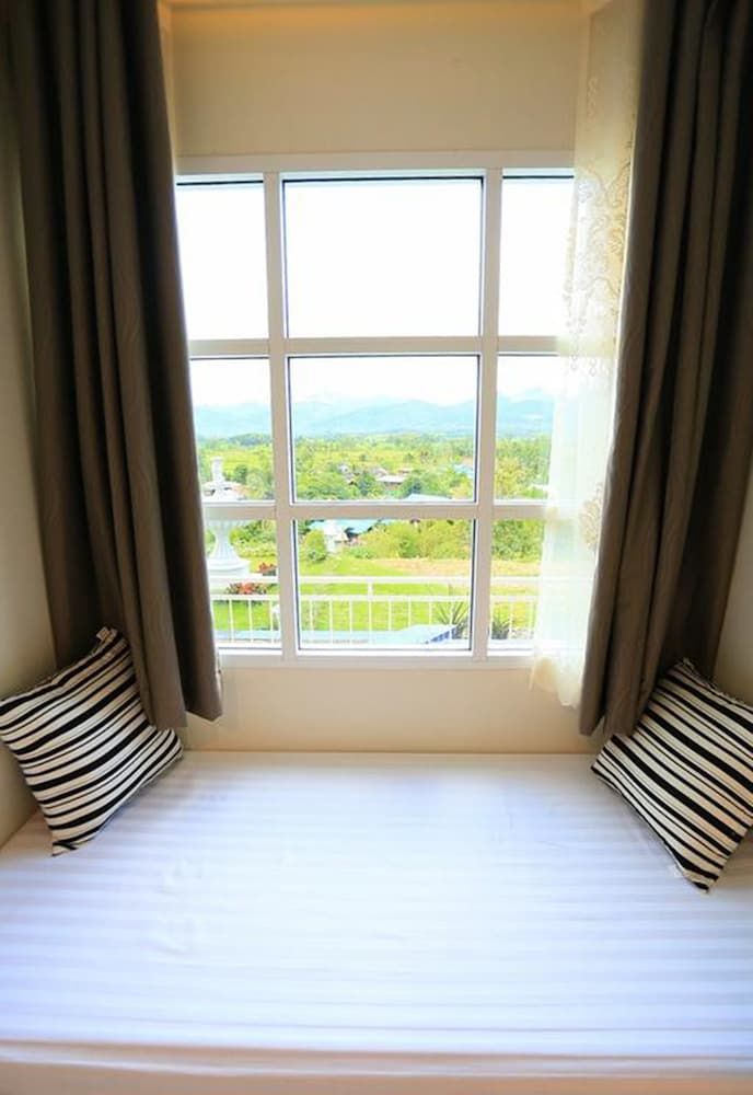 Pua De View Boutique Resort Deluxe Double Room with Pool Access 6