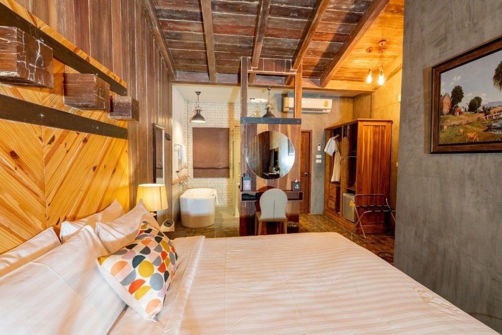 Sanae' Townhouse Chiang Mai
