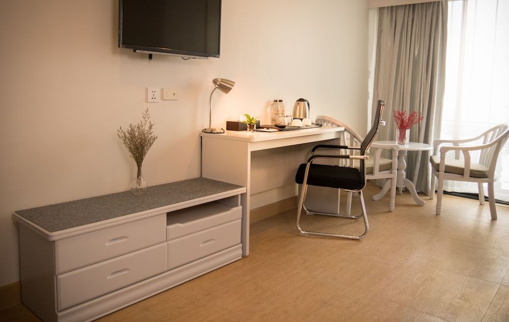 The Kinn Junior Suite Room 5