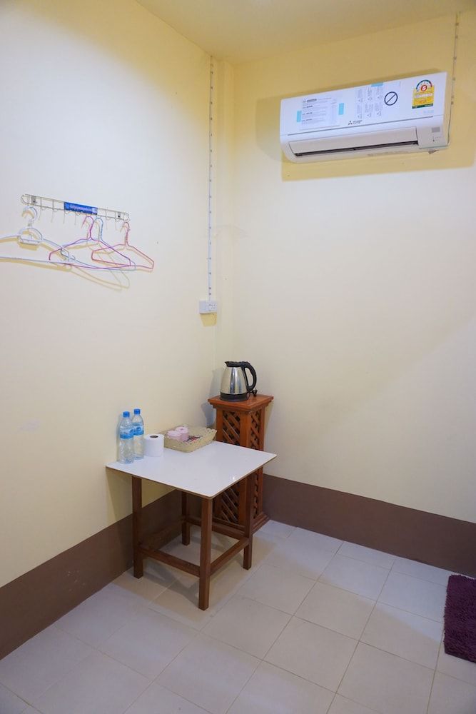 Baan Thai Samuckee Chiangkhan Standard Double Room 13