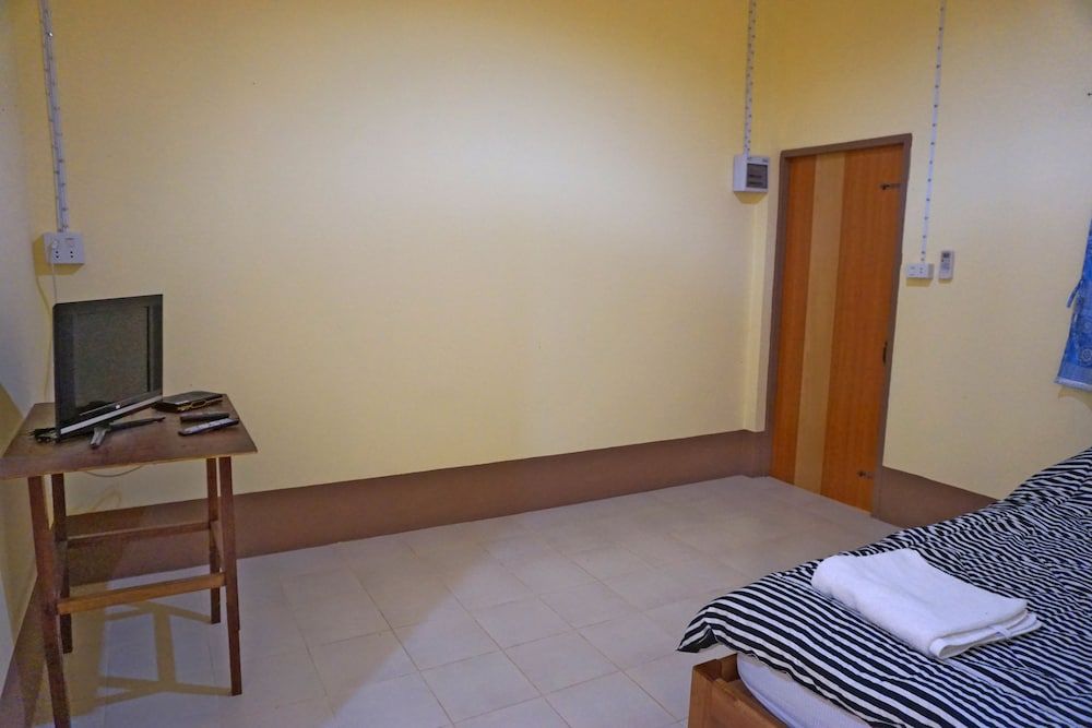 Baan Thai Samuckee Chiangkhan Standard Double Room 12