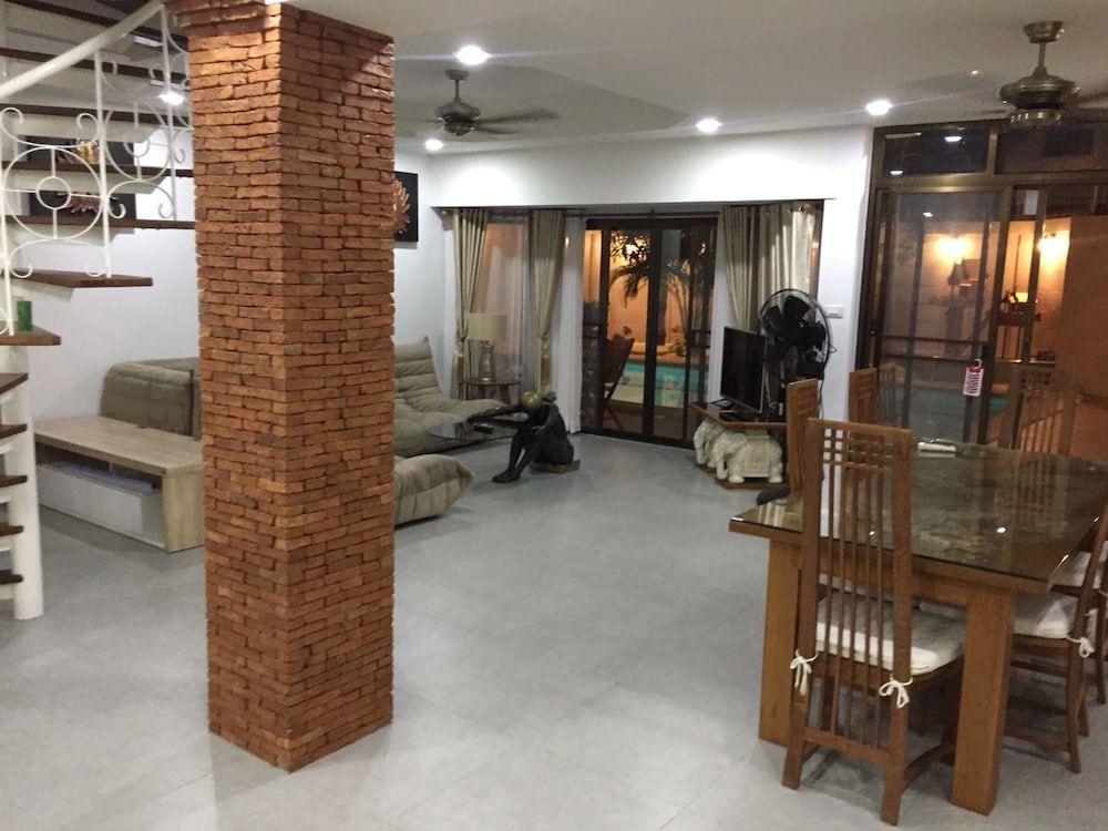 undefined Tres Belle Maison Piscine Privée 10