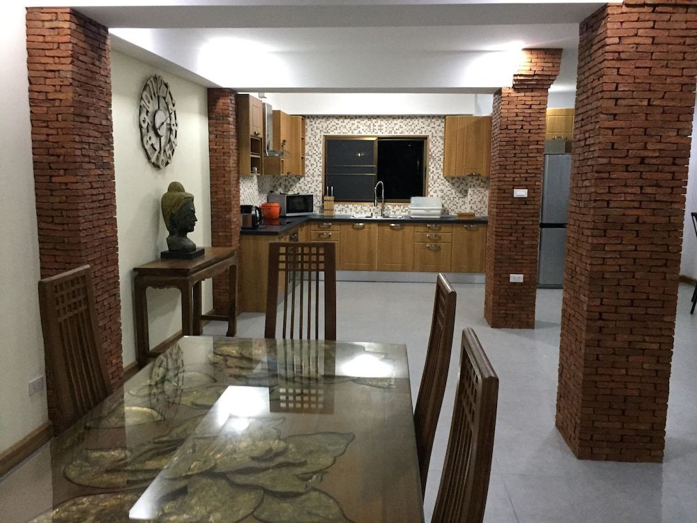 Tres Belle Maison Piscine Privée 5-Bedroom Villa with Private Pool 12