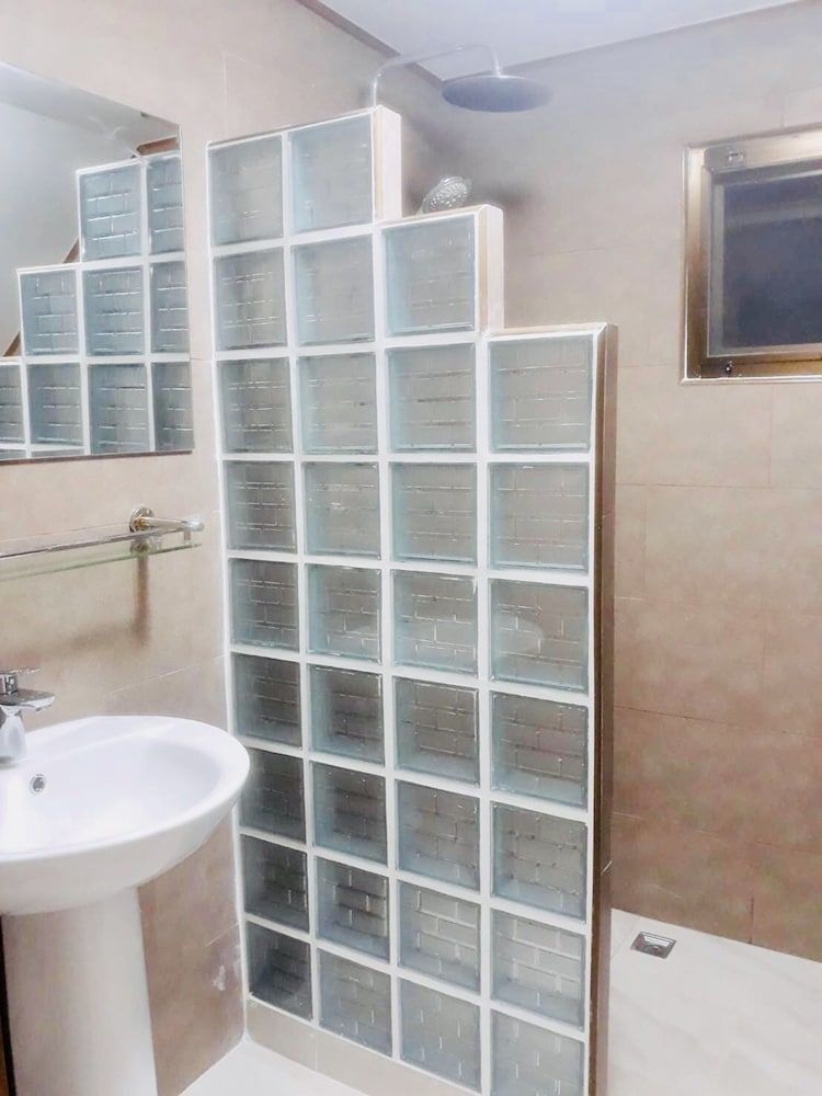 Tres Belle Maison Piscine Privée 5-Bedroom Villa with Private Pool 21