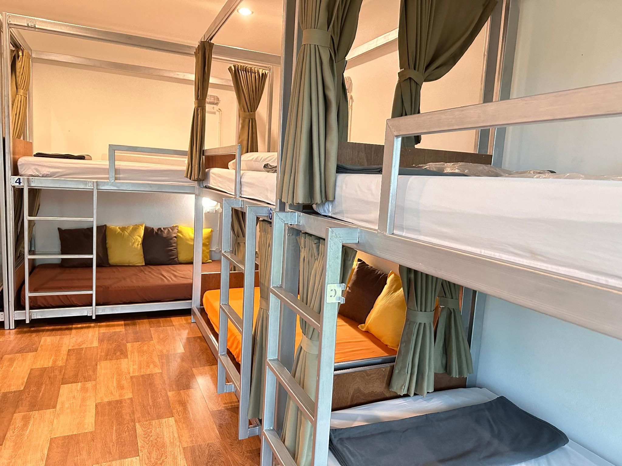 6 Bed Private Room with Private Bathroom
