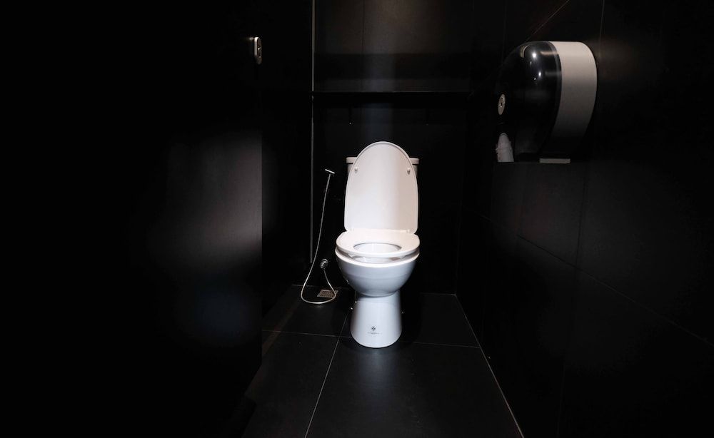 Kloem Hostel - Adults Only Triple Room with Shared Bathroom 4