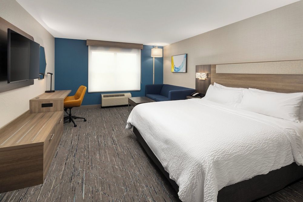 Standard Room, 1 King Bed with Sofa bed