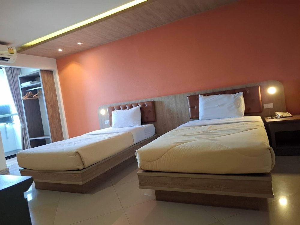 Lopburi Residence Hotel Business Room 17