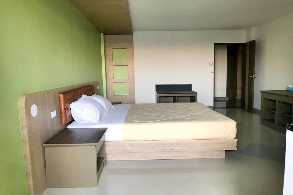 Lopburi Residence Hotel Business Room 15