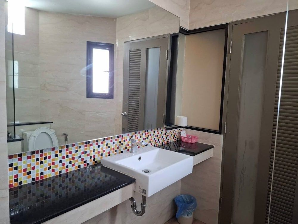 Lopburi Residence Hotel Business Room 30