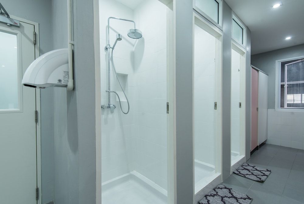 Siam Stadium Hostel Shared Dormitory, Women only 13