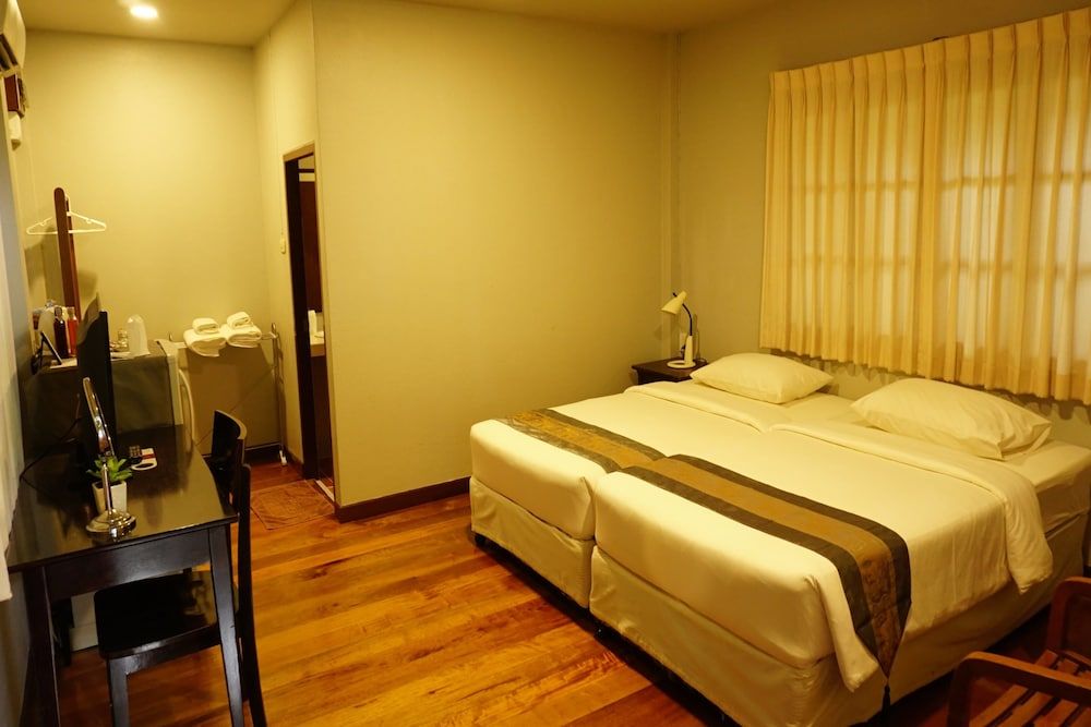 Baan Klang Aow Beach Resort Basic Double or Twin Room 4