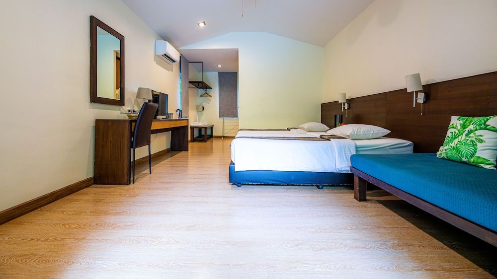 Baan Klang Aow Beach Resort Basic Double or Twin Room 8