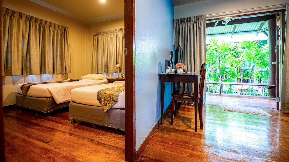 Baan Klang Aow Beach Resort Two Bedrooms Bungalow 4