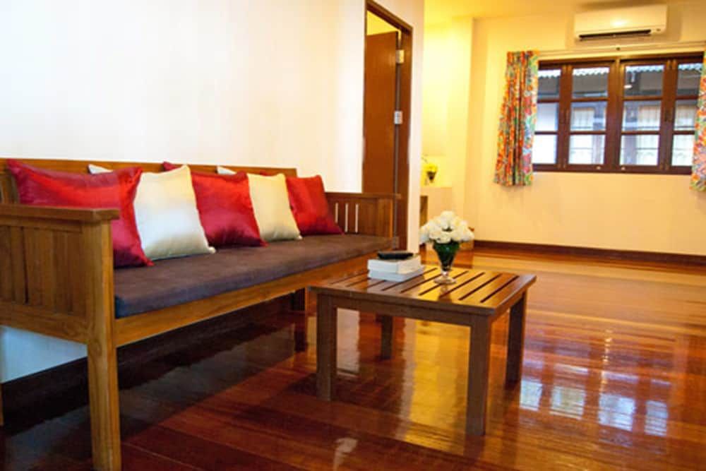 Baan Klang Aow Beach Resort Two Bedrooms Bungalow 5