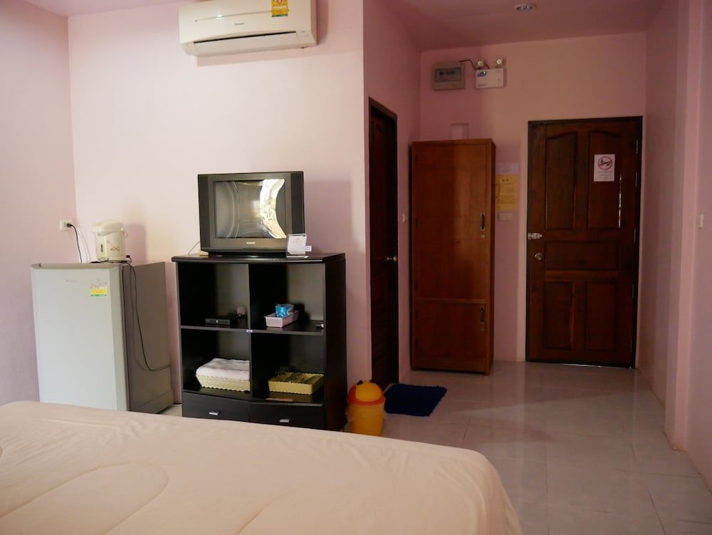 Suanluang Garden View Resort Standard Double Room 4