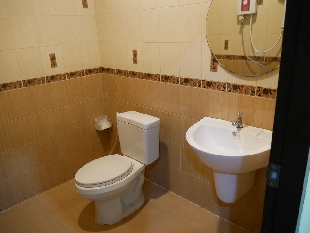 Suanluang Garden View Resort Standard Twin Room 2