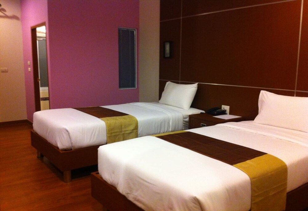 FIG Boutique Hotel Standard Twin Room 2