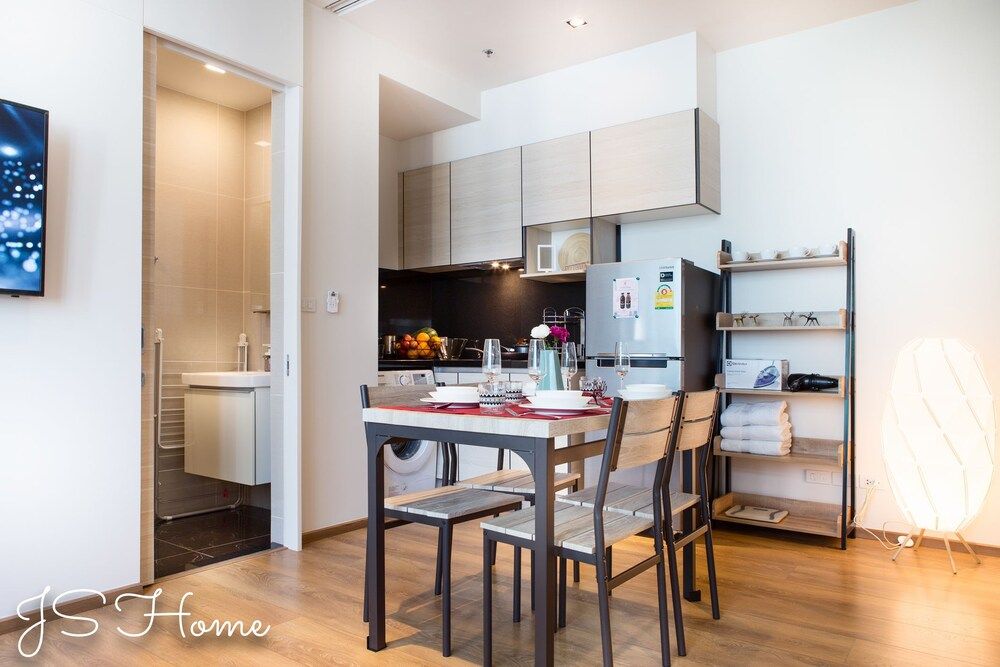 undefined City Park Luxury Home 7