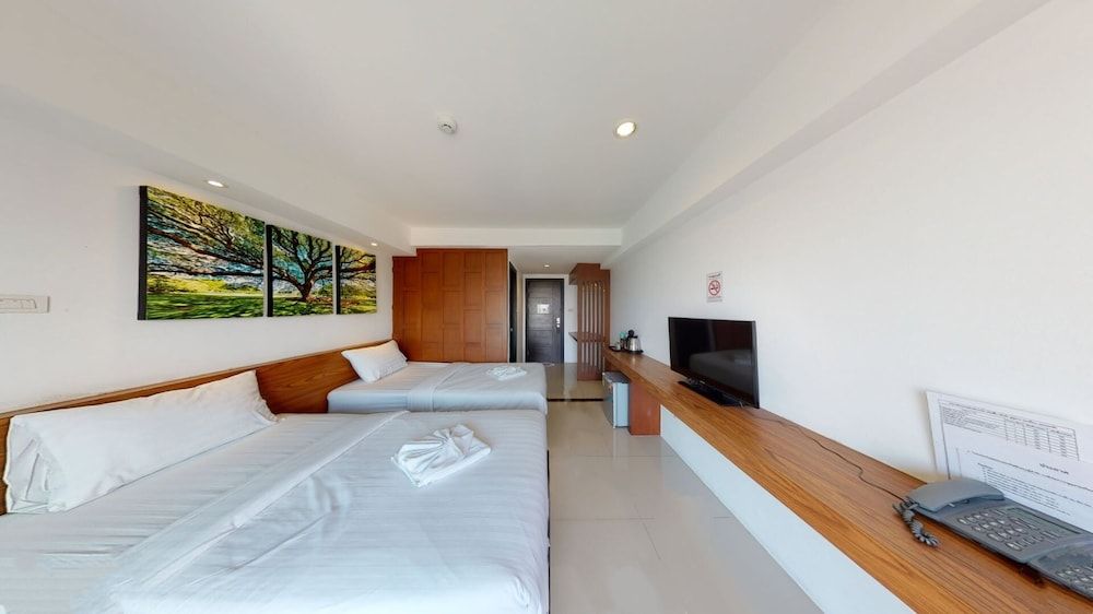 PP@Hotel Rangsit Deluxe Triple Room 6