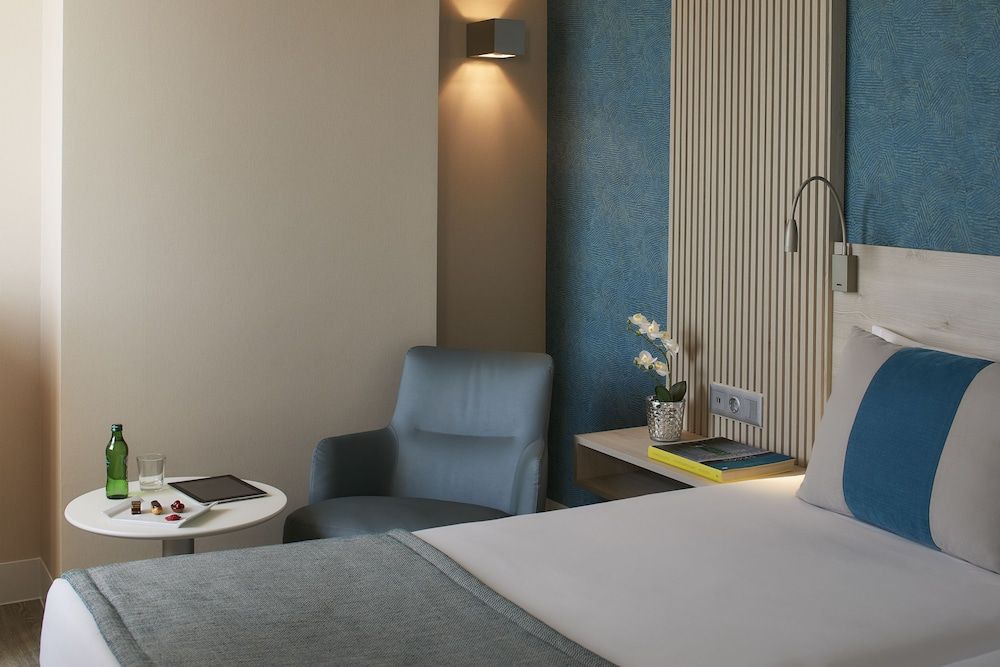 Occidental Faro Family Room 6