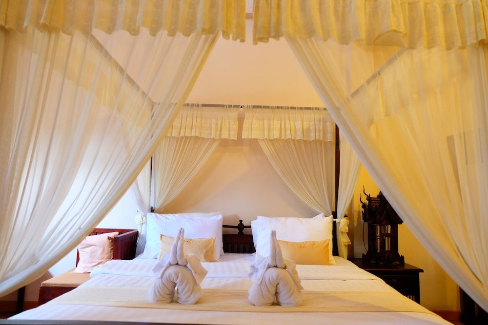 P Paradise Hotel Family Room 6