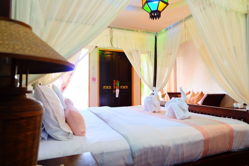 P Paradise Hotel Standard Double Room 4