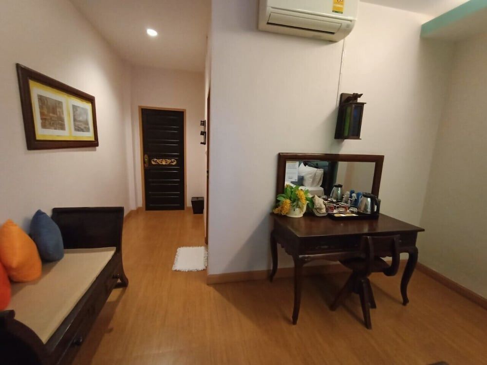 P Paradise Hotel Standard Twin Room 10