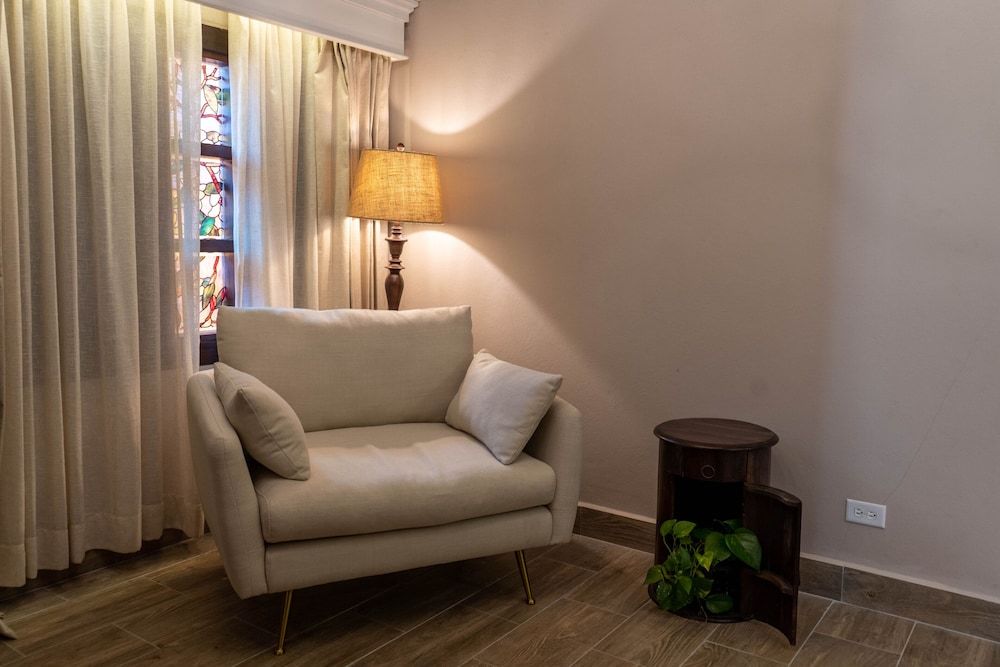 Valle Escondido Wellness Resort Suite, 1 King Bed 7