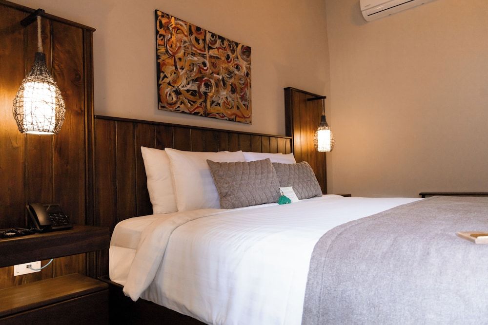 Valle Escondido Wellness Resort Fairway Bungalow 3