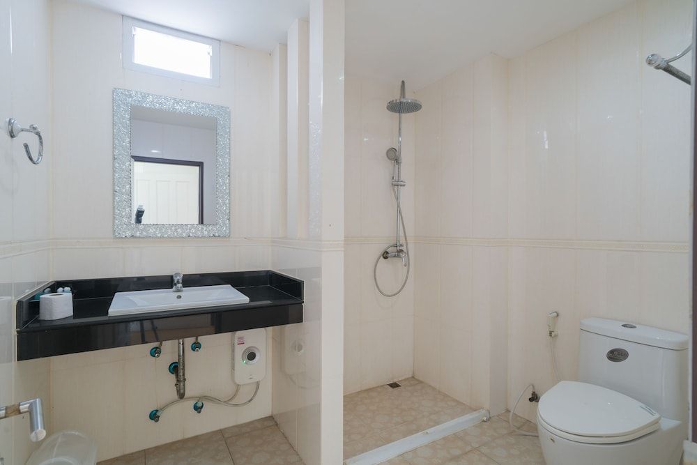 GoldStone Residency Patong , Phuket Deluxe Room, 1 Bedroom 7