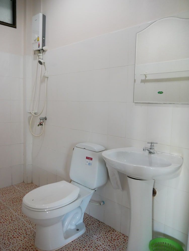 Pattana Resort Standard Bungalow 7