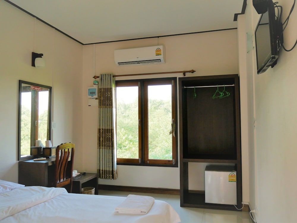Pattana Resort Standard Double Room 2