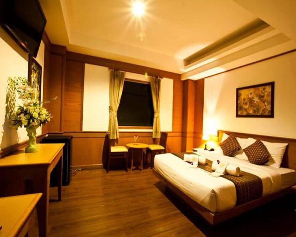 Zaza Hotel Standard King Room 2