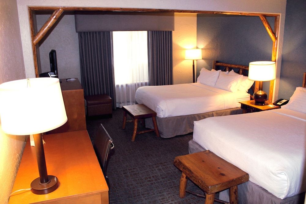 Standard Room, 2 Queen Beds, Accessible (Communications, Backside View)
