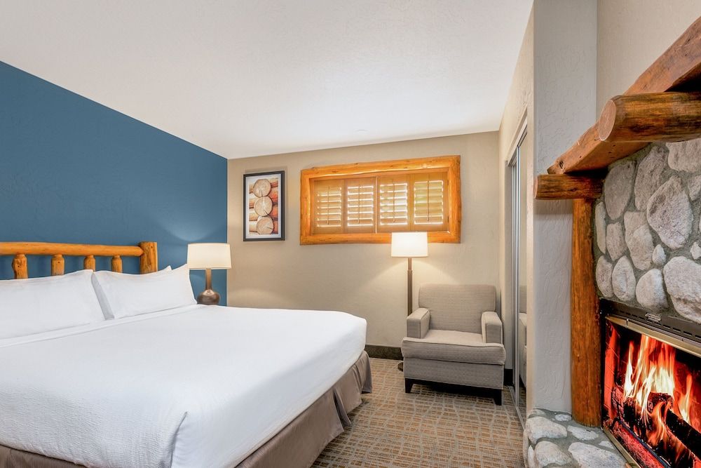 Standard Room, 1 King Bed, Accessible (Communications, High Floor)