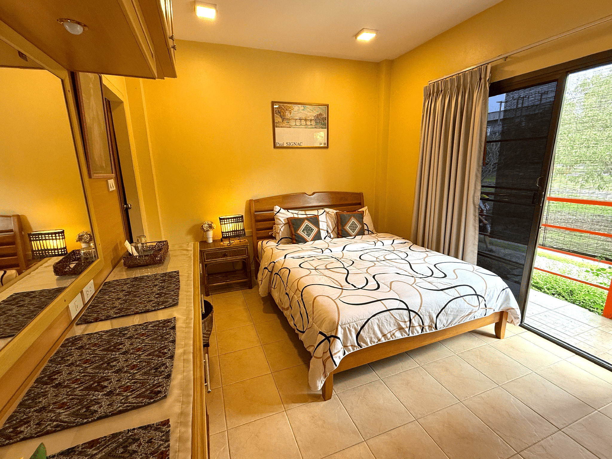 Saku Boutique Homestay Superior Garden View Queen Room 2
