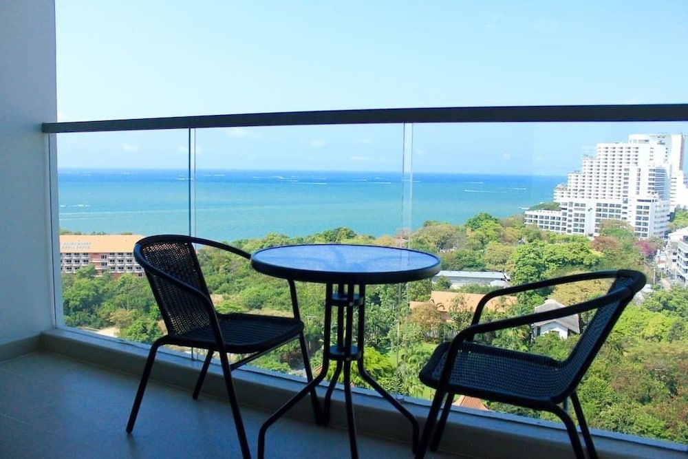 The Peak Towers by Mypattayaholiday Studio 7