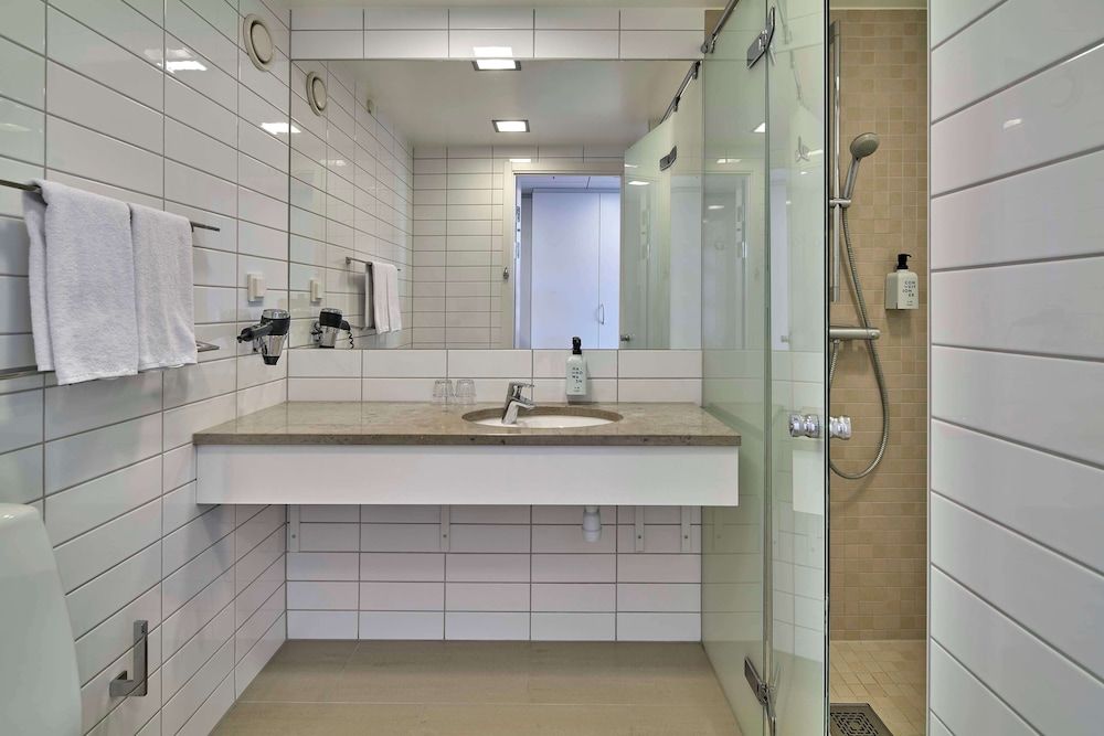 Scandic Opalen Room, 1 Queen Bed 5