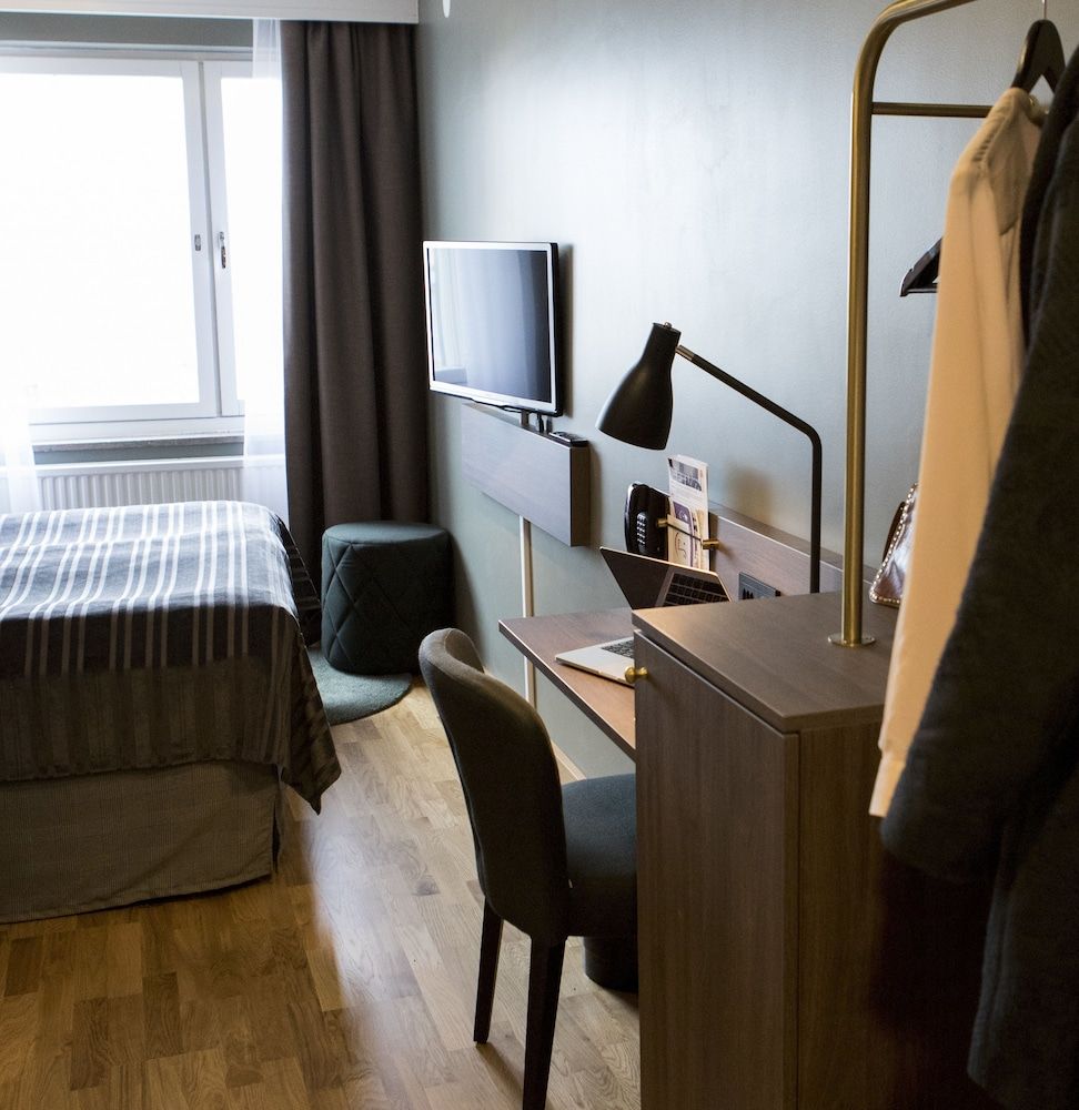 Scandic Opalen Room, 1 Queen Bed 8
