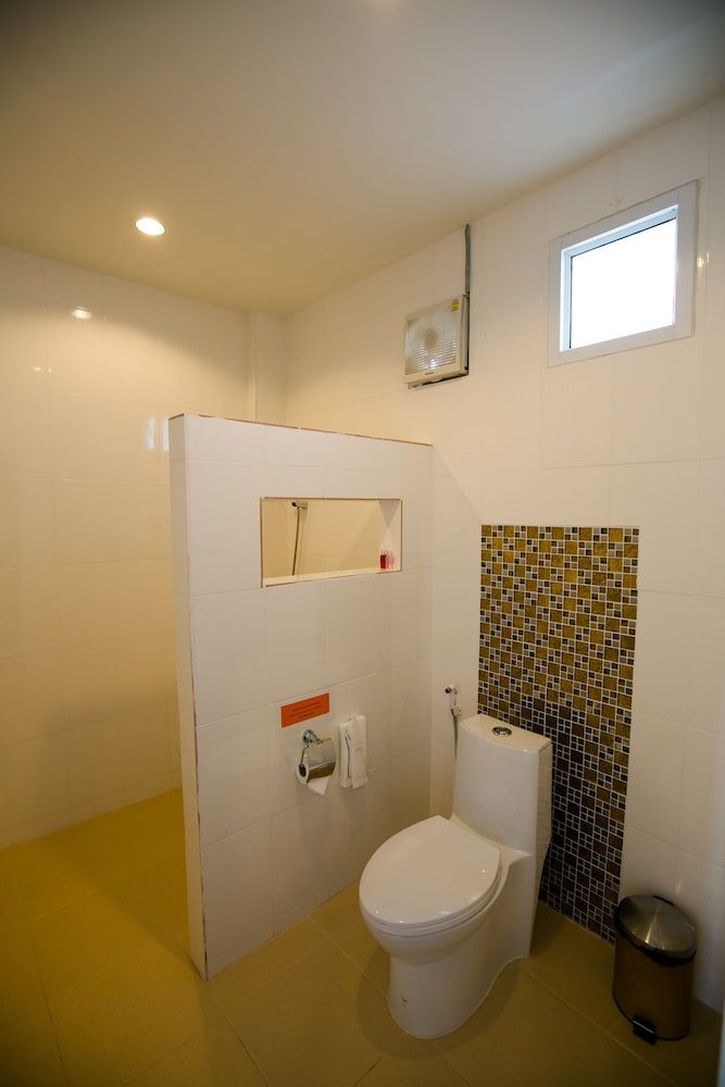 Pharadhevi Standard Room 2