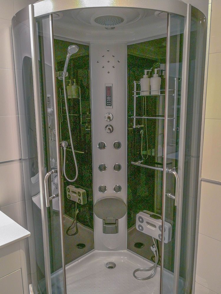 Cityview Residence Superior Room Higher Floor with Premium Shower 19