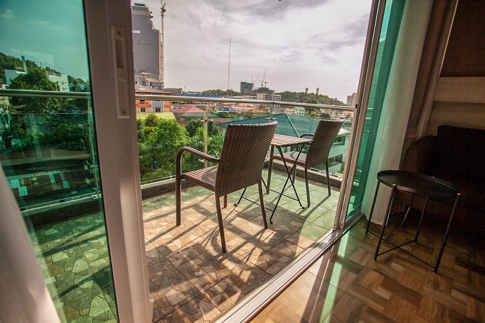 Cityview Residence Superior Room Higher Floor with Premium Shower 13