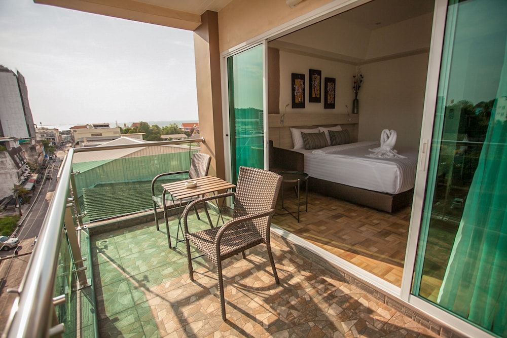 Cityview Residence Superior Room Higher Floor with Premium Shower 14