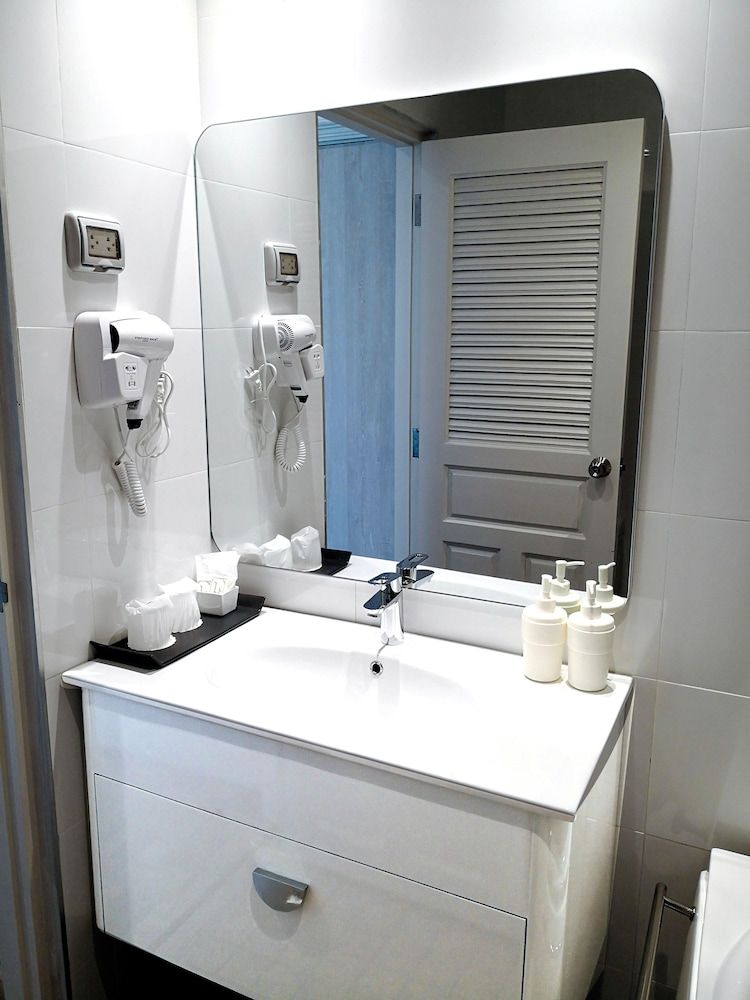 Cityview Residence Superior Room Higher Floor with Premium Shower 18