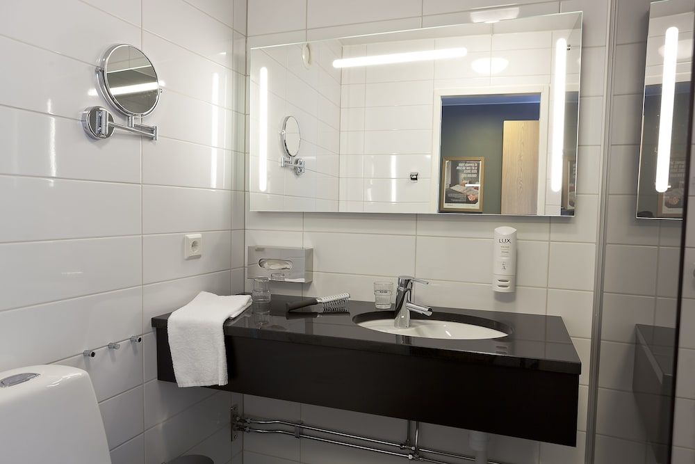 Scandic Europa Standard Twin Room 11