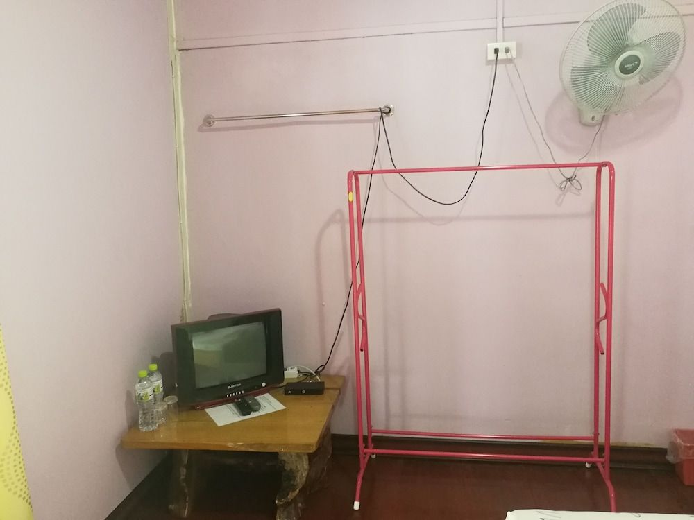 Bung Lung Resort Standard Bungalow 4