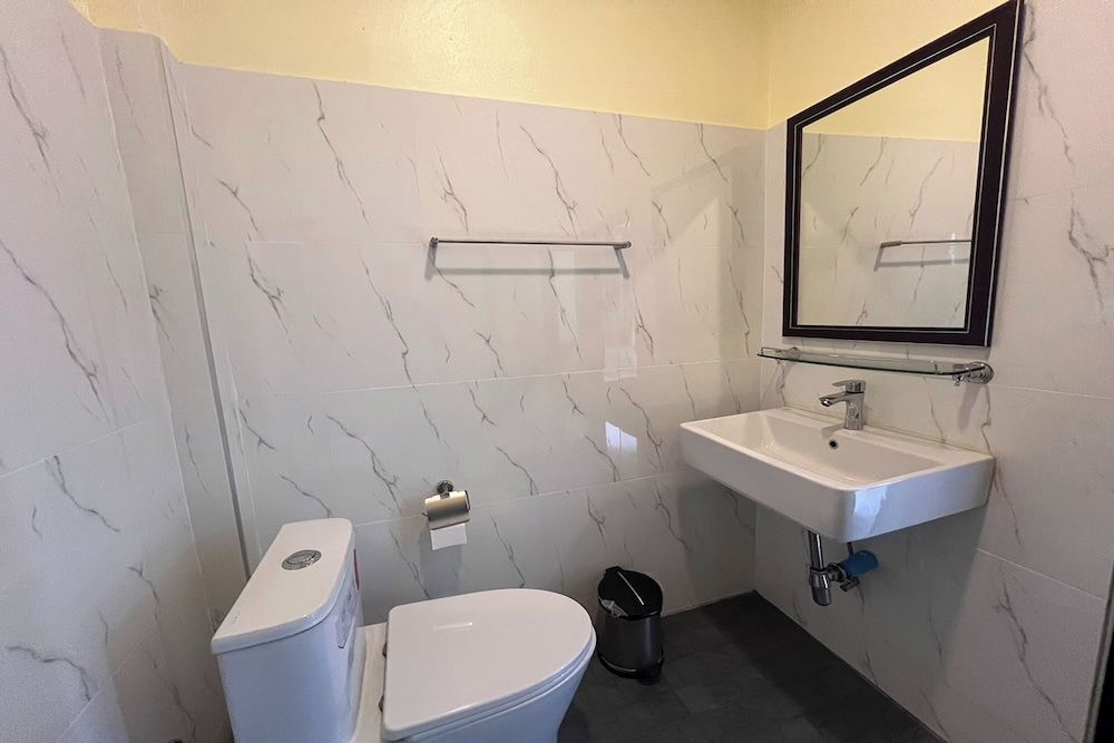 Lan Bua Resort Family Room, Balcony, Lake View 16